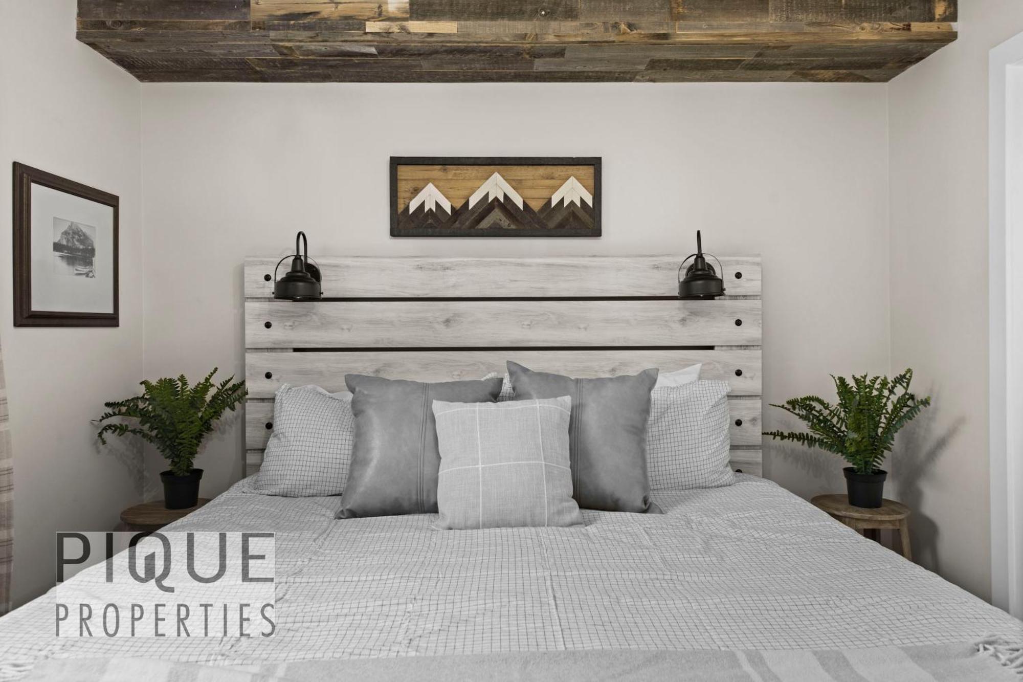 Mystic Mountain Chalet, Heated Outdoor Pool & Hot Tub, Free Parking, Fast Wifi! Canmore Ngoại thất bức ảnh